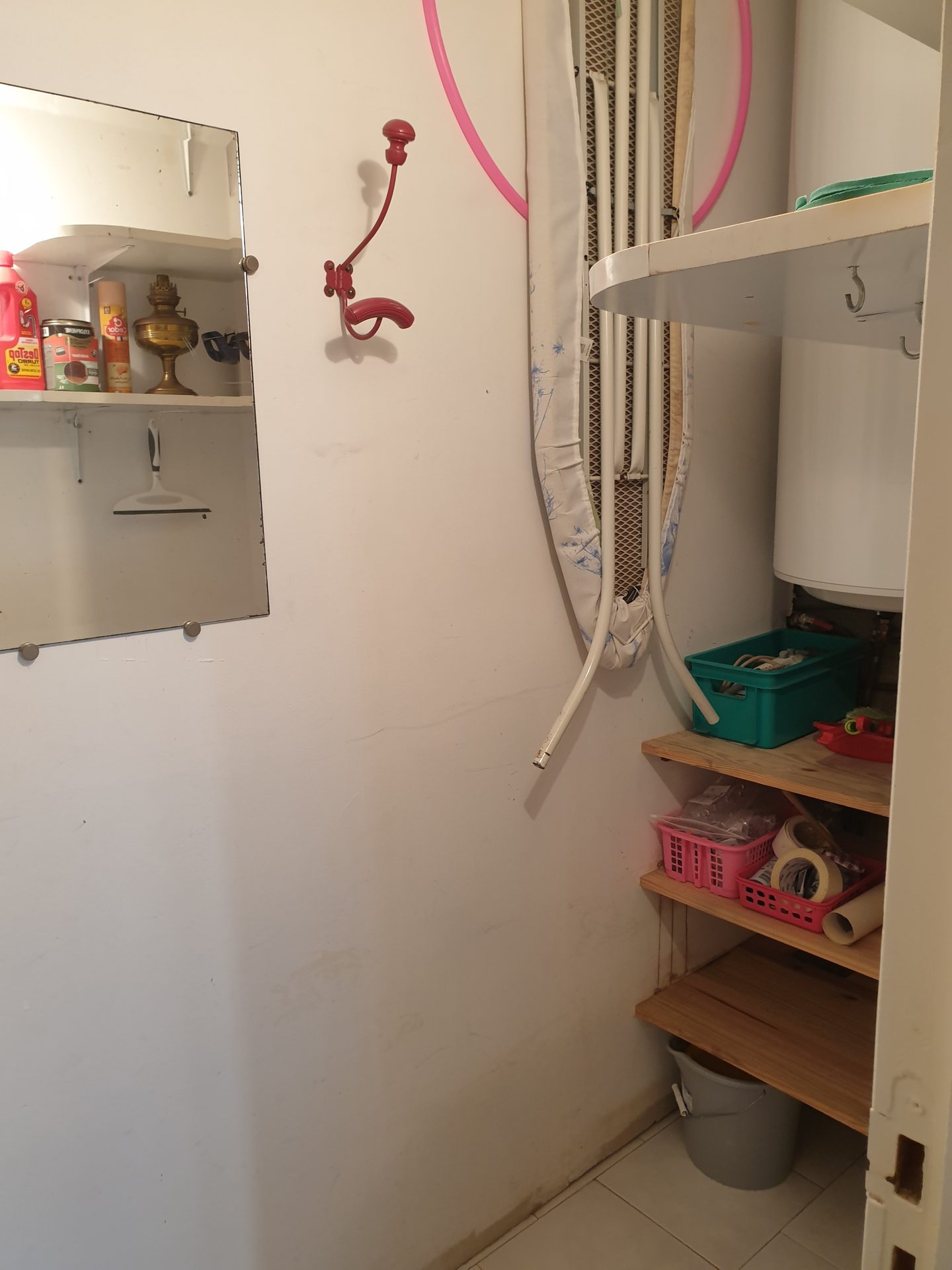 Equipment and storage in the Bagatelle apartment