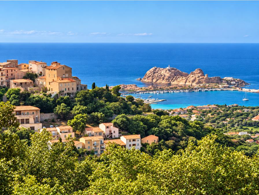 Village de Monticello en Balagne face à la mer
